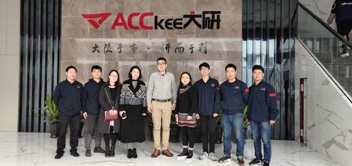 http://www.pzhu.edu.cn/__local/3/88/F4/C0811AAC2616CBAB72F09DE8508_4CB87F3B_131BE.jpg