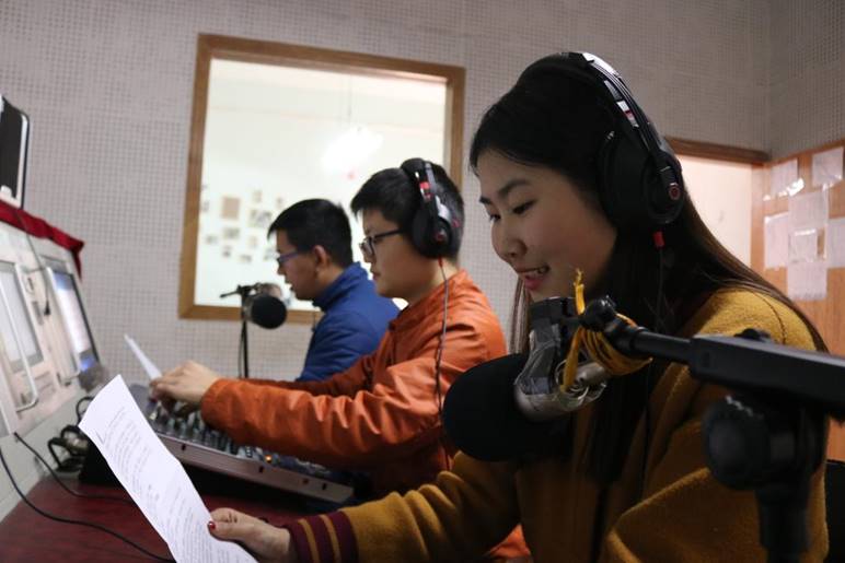 http://www.pzhu.cn/__local/8/D8/39/F0333CAF5A9E40A281A482CA7E9_DBEC6B58_113C7.jpg?e=.jpg