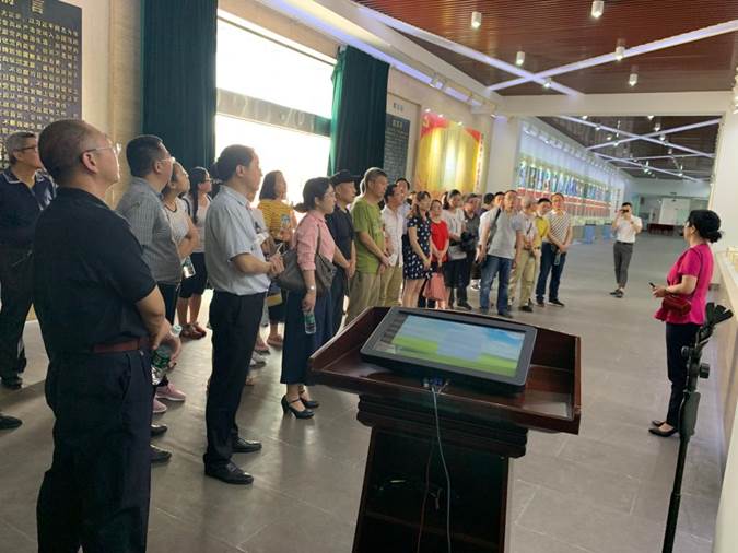 http://www.pzhu.edu.cn/__local/C/AA/61/D03B98348FABD7CFE832061DFB7_A5936D77_1B38D.jpg