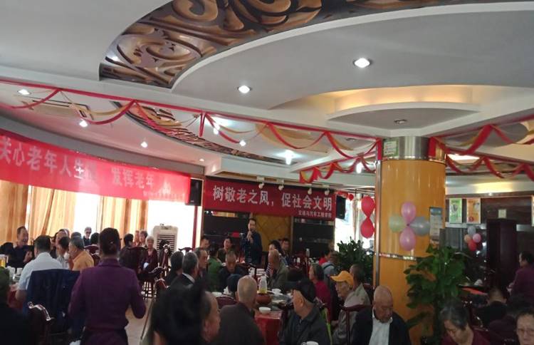 http://www.pzhu.edu.cn/__local/5/9B/D3/83135ECCF68915E8824E174CE56_A7F0F34C_11D7A.jpg