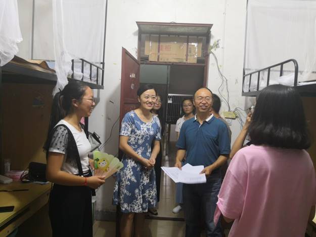 http://www.pzhu.edu.cn/__local/F/69/08/C7DD9F4F61FBF90026F44D76471_B0985A5D_1293E.png